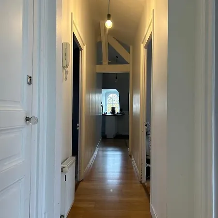 Le Square : Climatise En Centre Apartment *